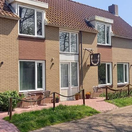 Pension Het Hoefijzer Buren  Exterior foto