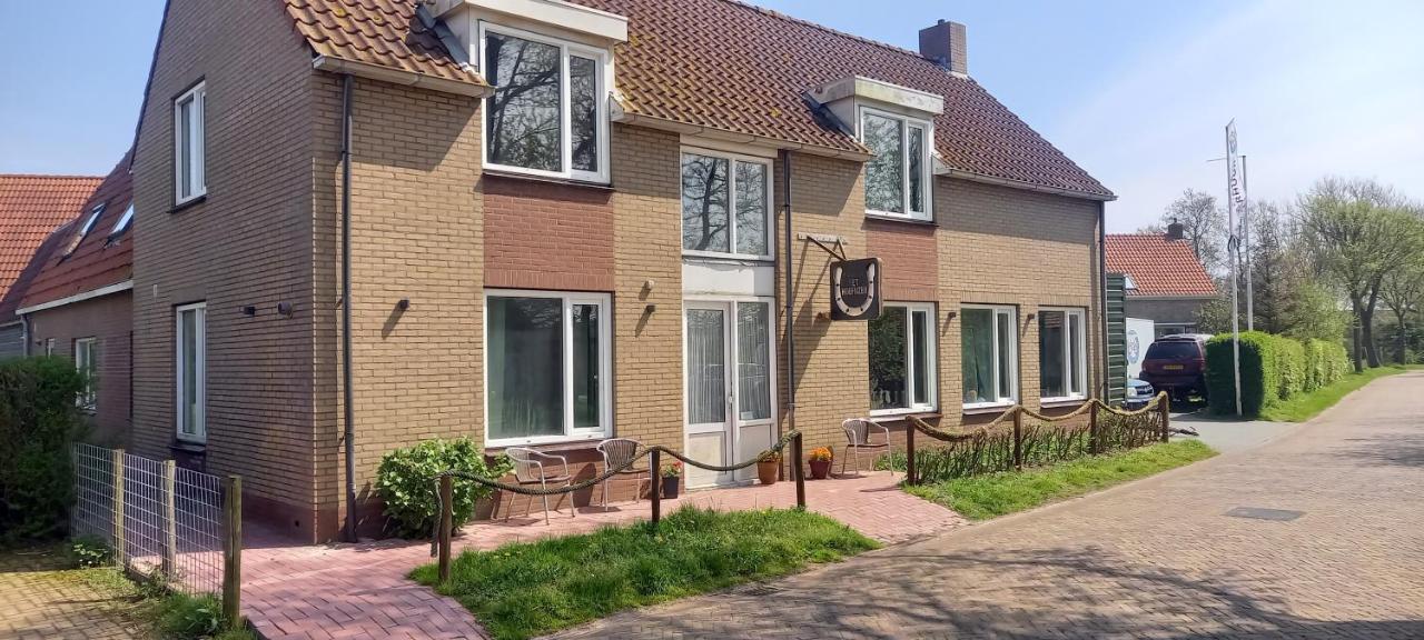 Pension Het Hoefijzer Buren  Exterior foto